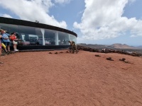 ...in die ein Mitarbeiter...